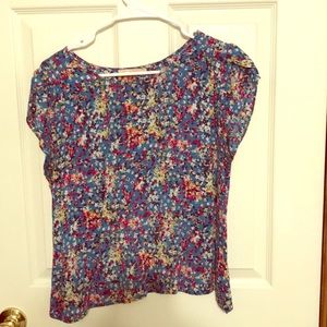 Cute flowery top